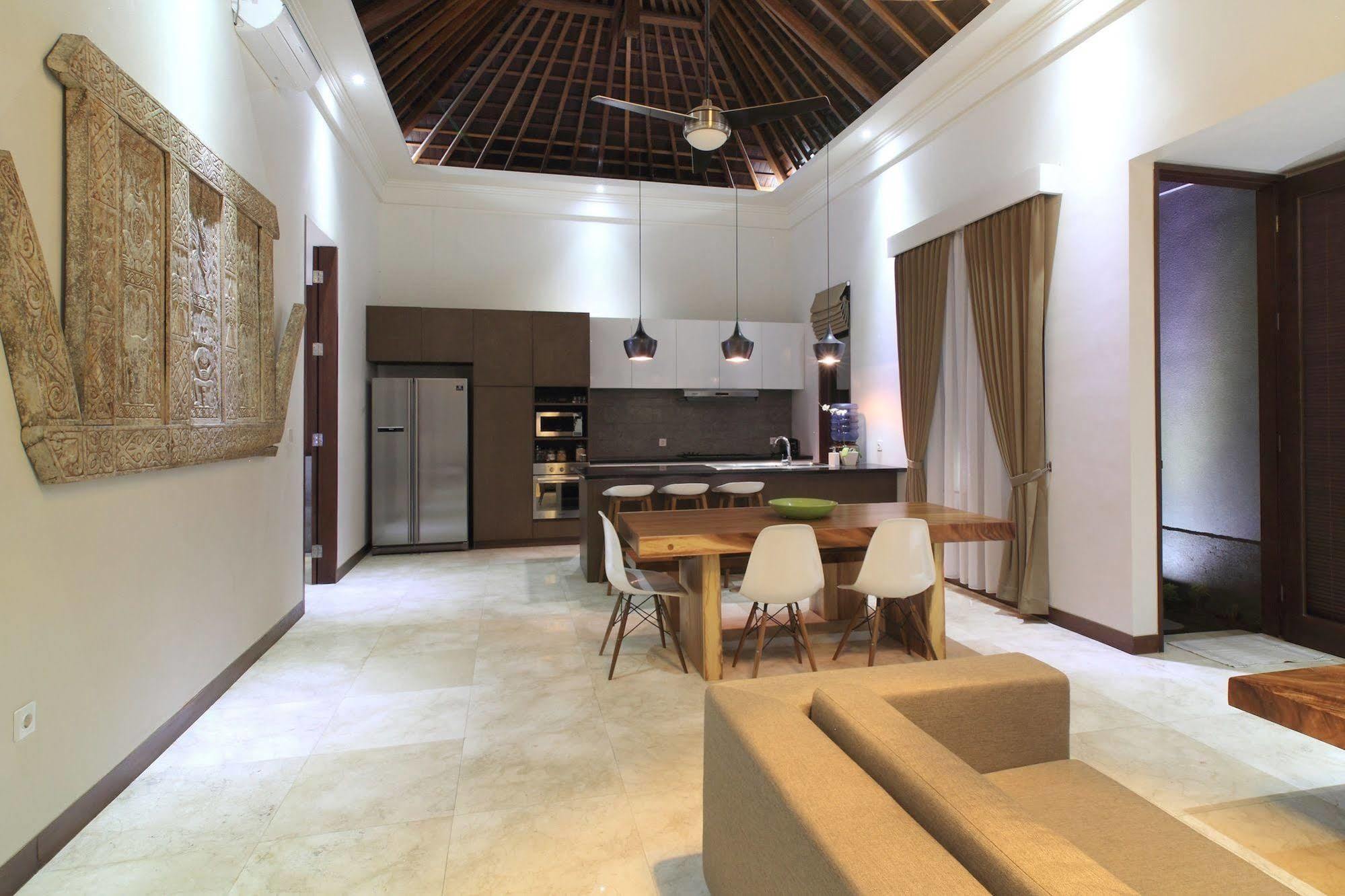 Bale Mandala Villas スンギギ エクステリア 写真