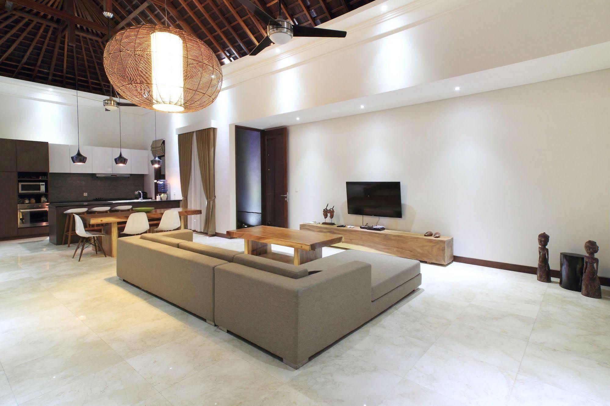 Bale Mandala Villas スンギギ エクステリア 写真